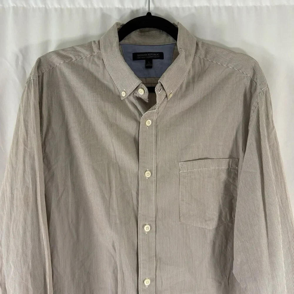 Banana Republic Soft Wash Tailored Slim Fit Shirt Men's Large White Grey Striped